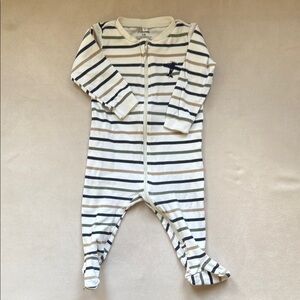 Striped plane pekkle sleeper